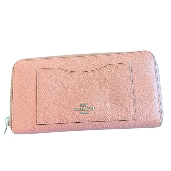 COACH Accordion Zip In Signature Leather F54007 Wallet RETAIL $250 Petal Pink - Picture 1 of 16
